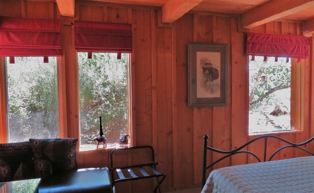 Silver River Adobe Inn Bed And Breakfast Farmington Ngoại thất bức ảnh